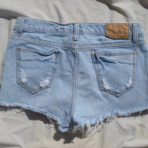 Distressed jean shorts - Picture 5 of 5